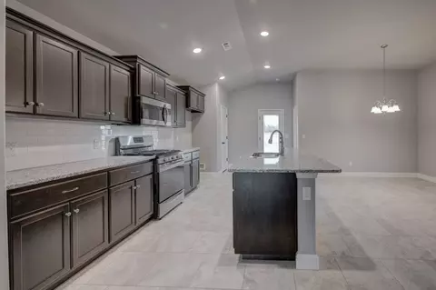 Kitchen - 101 W Seminole St, Strafford, MO 65757 photo 3 of 11