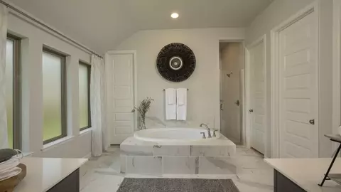 Bath - 2209 Pinner Ct, Celina, TX 75009 photo 8 of 10