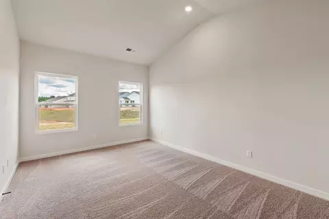 Bedroom - 1012 Mossy Oak Dr, Moore, SC 29369 photo 1 of 8