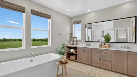 Bath - 324 Bracken, Irvine, CA 92618 photo 2 of 7
