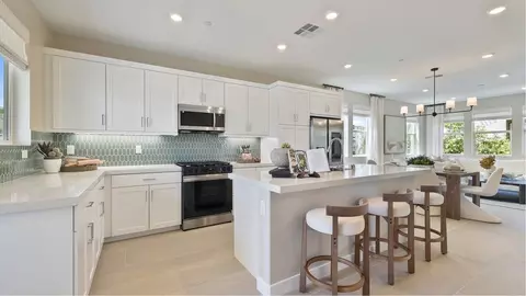 27442 Novella Ln, Valencia, CA 91381