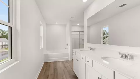 Bath - 23 Hampton Ter, Dallas, GA 30157 photo 2 of 6