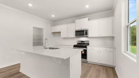 Kitchen - 23 Hampton Ter, Dallas, GA 30157 photo 2 of 4