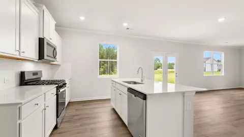 Kitchen - 23 Hampton Ter, Dallas, GA 30157 photo 3 of 4