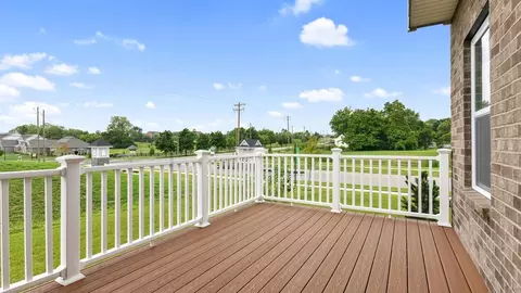 Exterior - 412 Wagon Ave, Pataskala, OH 43062 photo 6 of 8