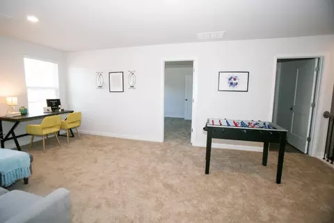 Entry Way - 121 Shenandoah Ln, Lagrange, GA 30241 photo 5 of 9