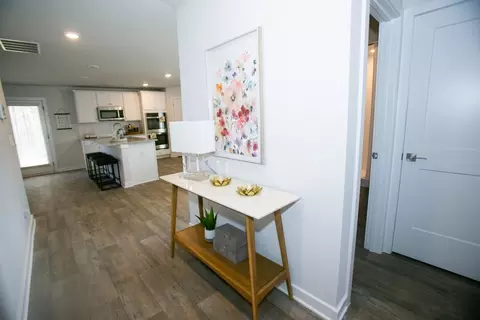 Entry Way - 121 Shenandoah Ln, Lagrange, GA 30241 photo 1 of 9