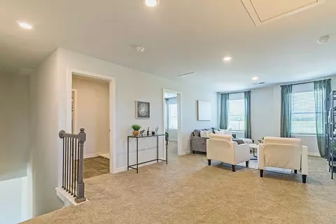 Entry Way - 121 Shenandoah Ln, Lagrange, GA 30241 photo 8 of 9