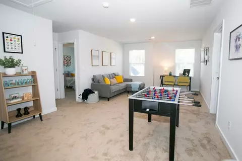 Entry Way - 121 Shenandoah Ln, Lagrange, GA 30241 photo 4 of 9