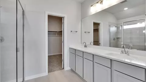 Bath - 13708 Tucker Hedge Pass, Elgin, TX 78621 photo 1 of 9