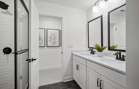 Bath - 2280 Millennium Dr, Lancaster, SC 29720 photo 3 of 5