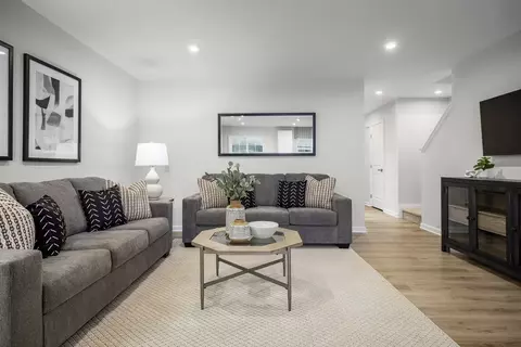 Living - 50 Pultz Blvd, Dayton, OH 45431 photo 1 of 2