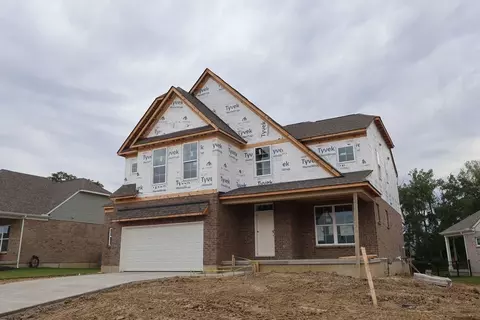 5505 White Pine Ln, Hamilton, OH 45011