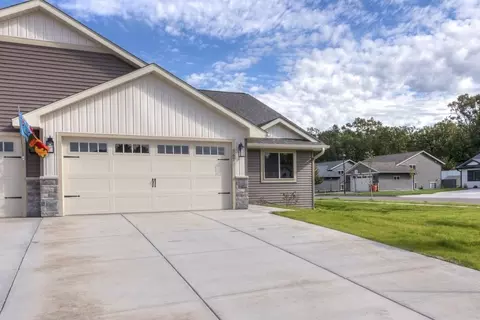 700 Sequoia Dr, Altoona, WI 54720