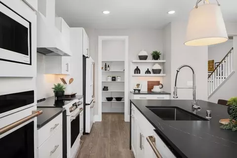 Kitchen - 5780 Trailblaze Dr, Fairfield, CA 94533 photo 6 of 7
