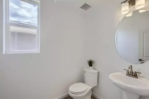 Bath - 154 Buckwheat Ln, Berthoud, CO 80513 photo 3 of 9