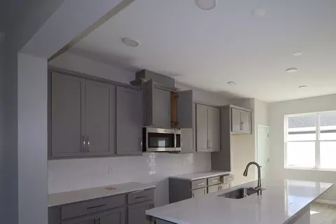 Kitchen - 1341 Hyde St, Saint Cloud, FL 34771 photo 8 of 10