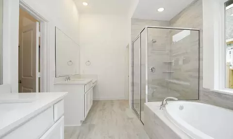 Bath - 11713 Canopy Trl, Justin, TX 76247 photo 1 of 4