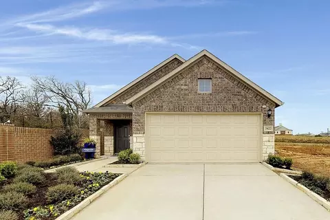 Exterior - 2101 Paradise Valley Dr, Mesquite, TX 75149 photo 10 of 10