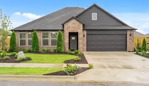 413 W Canada Dr, Farmington, AR 72730