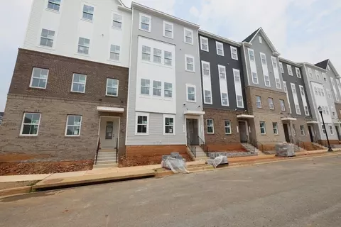 Exterior - 715 Iron Forge Rd UNIT D, Frederick, MD 21702 photo 1 of 5