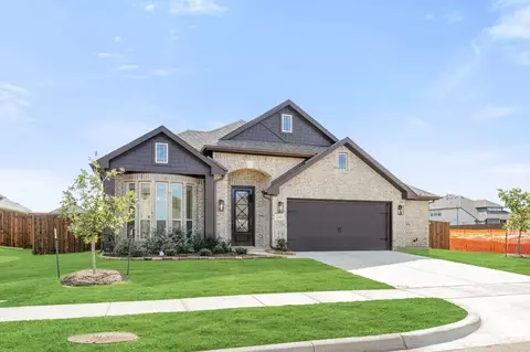 240 Claywood Dr, Glenn Heights, TX 75154