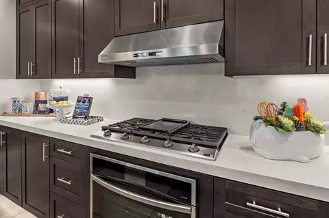 Kitchen - 2113 Cork Oak St, Palmdale, CA 93551 photo 6 of 7