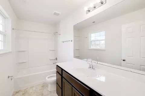 Bath - 1308 Hillside Ct, Rolla, MO 65401 photo 8 of 16