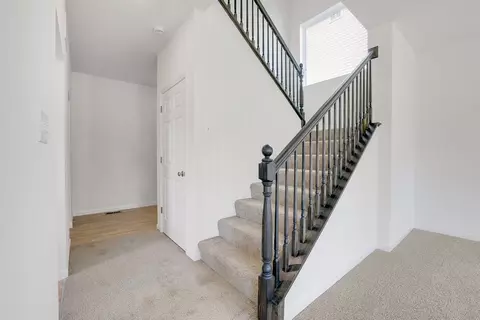 Entry Way - 1308 Hillside Ct, Rolla, MO 65401 photo 4 of 9