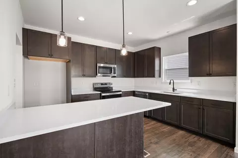 Kitchen - 1308 Hillside Ct, Rolla, MO 65401 photo 17 of 19