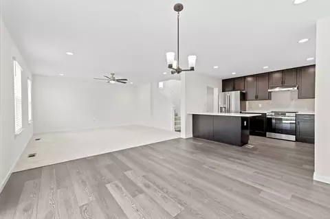 Living - 1308 Hillside Ct, Rolla, MO 65401 photo 19 of 23