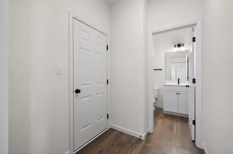 Entry Way - 1308 Hillside Ct, Rolla, MO 65401 photo 8 of 9