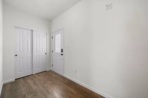 Entry Way - 1308 Hillside Ct, Rolla, MO 65401 photo 6 of 9