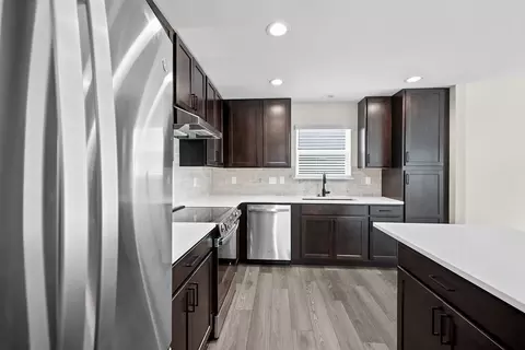 Kitchen - 1308 Hillside Ct, Rolla, MO 65401 photo 15 of 19