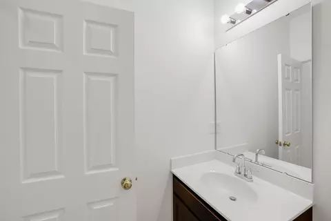 Bath - 1308 Hillside Ct, Rolla, MO 65401 photo 6 of 16