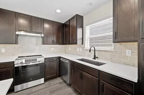 Kitchen - 1308 Hillside Ct, Rolla, MO 65401 photo 12 of 19