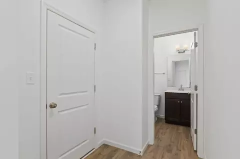 Entry Way - 1308 Hillside Ct, Rolla, MO 65401 photo 2 of 10