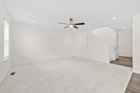 Living - 1308 Hillside Ct, Rolla, MO 65401 photo 17 of 23