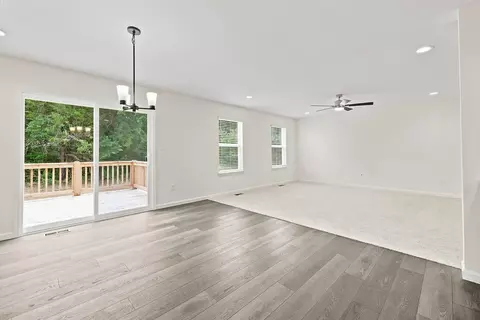 Living - 1308 Hillside Ct, Rolla, MO 65401 photo 18 of 23