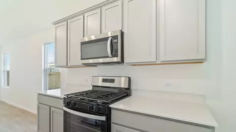 Kitchen - 116 Caddo Bnd, Kyle, TX 78640 photo 3 of 8