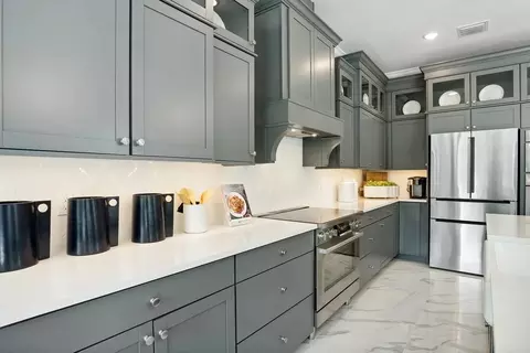 Kitchen - 6715 SE Lost Pine Dr, Stuart, FL 34997 photo 3 of 4