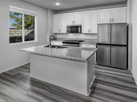 Kitchen - 40202 Campos Alegres, Temecula, CA 92591 photo 1 of 3
