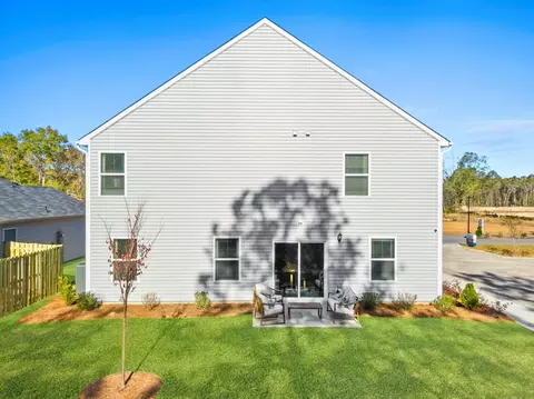 Exterior - 988 Gregory Fork Rd, Richlands, NC 28574 photo 2 of 5