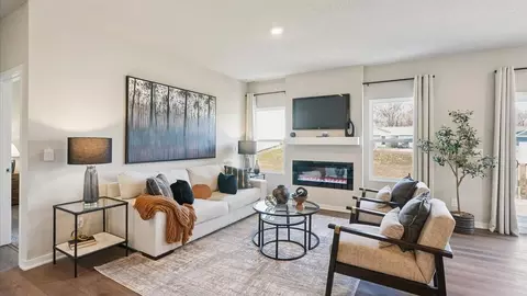 Sweetwater Drive, Des Moines, IA 50320