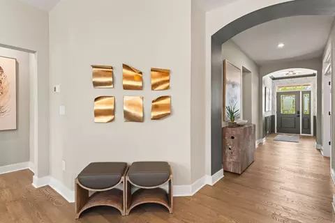 Entry Way - 5469 Sheldon Close, Middletown, OH 45005 photo 2 of 13