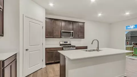 Kitchen - 14731 S Parkview Dr, Plainfield, IL 60544 photo 3 of 8