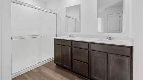 Bath - 14731 S Parkview Dr, Plainfield, IL 60544 photo 4 of 8