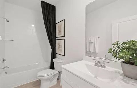 Bath - 574 Ruby Bend Ln, Montgomery, TX 77356 photo 4 of 4
