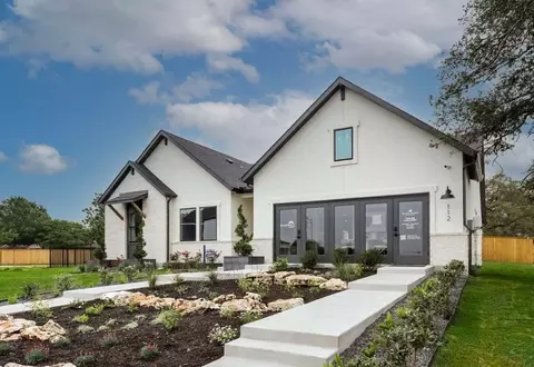 242 Sycamore Pines Ln, Buda, TX 78610