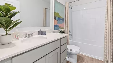 Bath - 3545 Chroma St, Orlando, FL 32824 photo 2 of 4